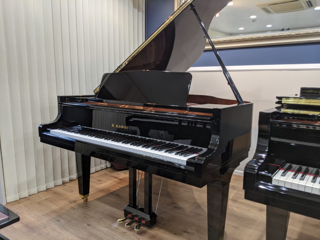 中古グランドピアノ KAWAI（カワイ）GE-1 コンパクトグランド | 株式会社エルフラット